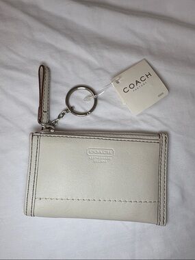 NWT Coach Cream Leather Zip Card Case with Key Ring